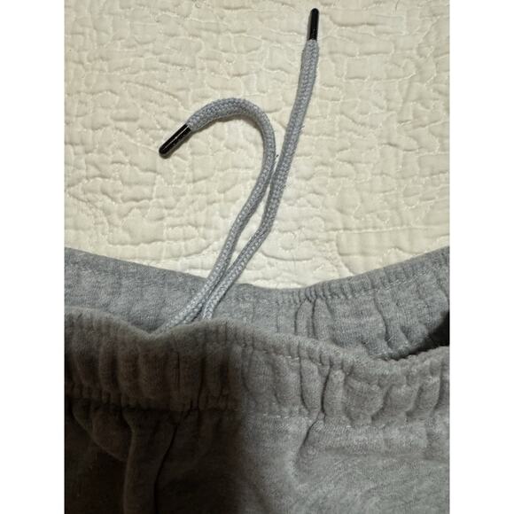 The North Face Mens Fleece Sweat Shorts Never Stop Shorts Grey - Picture 4 of 6